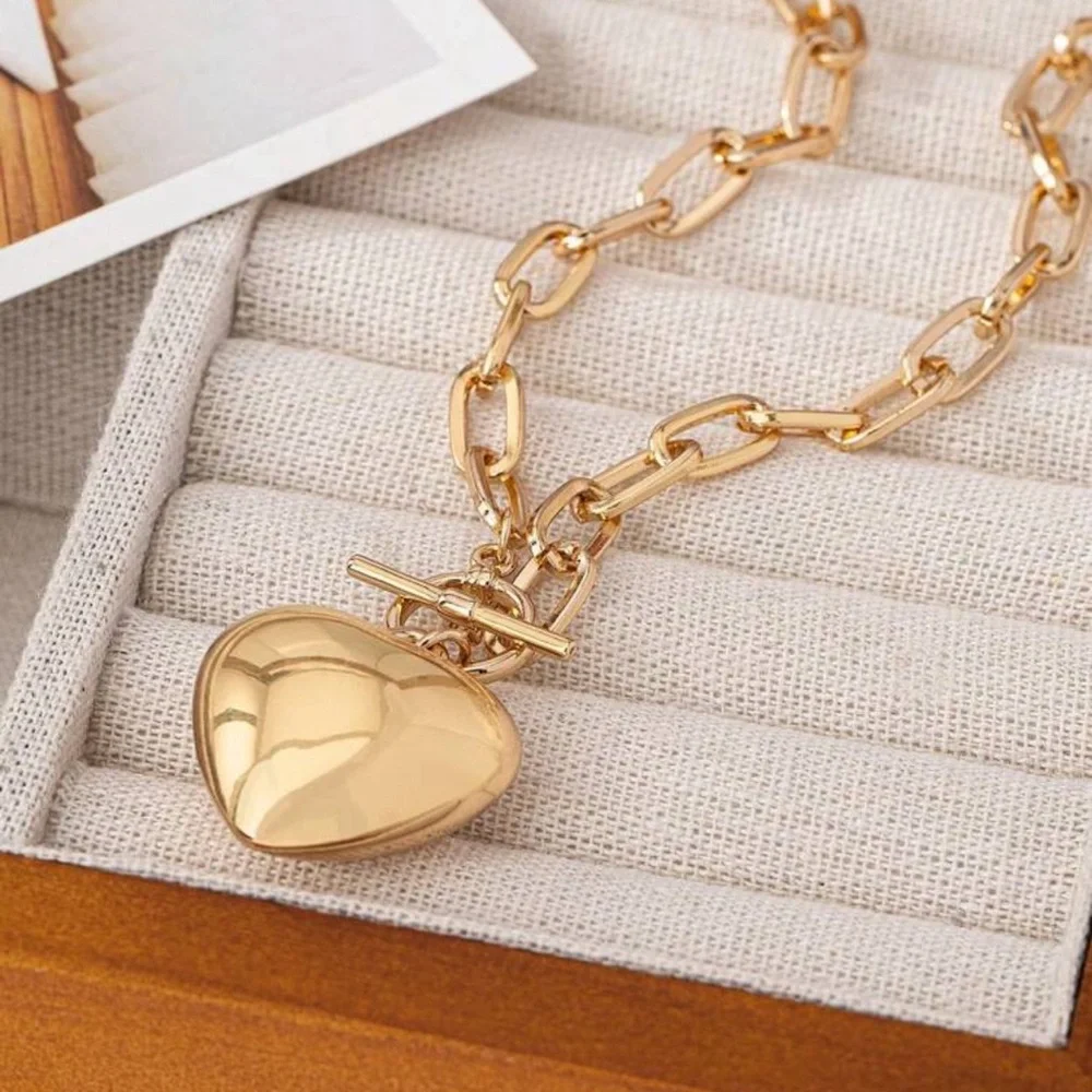 Chunky Chain OT Necklace With Large Smooth Surface Heart For Women - Picture 4 of 5